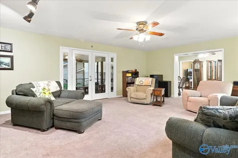 512 Greendale Drive NW Huntsville AL 35806