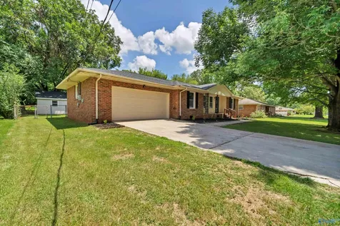 370 College Park Court NW Huntsville AL 35805