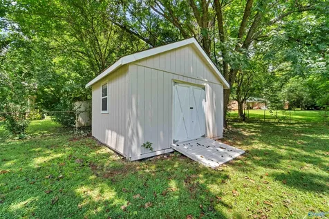 370 College Park Court NW Huntsville AL 35805