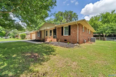 370 College Park Court NW Huntsville AL 35805