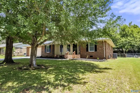 370 College Park Court NW Huntsville AL 35805