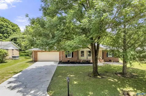 370 College Park Court NW Huntsville AL 35805