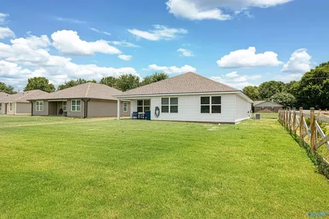 124 Fuller Drive Meridianville AL 35759