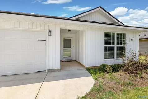 124 Fuller Drive Meridianville AL 35759