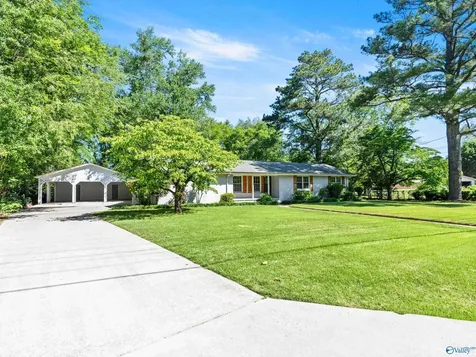 2102 Mythewood Drive SW Huntsville AL 35803