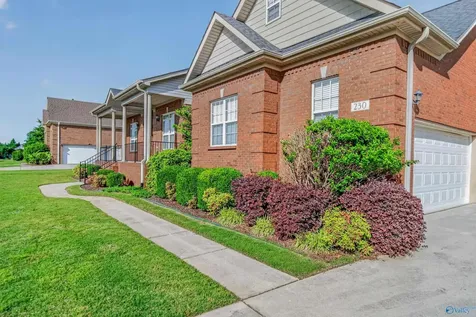 230 Twin Lakes Drive New Market AL 35761