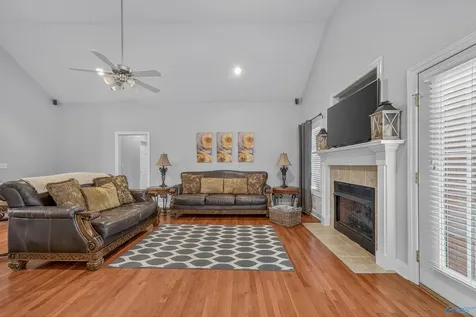 230 Twin Lakes Drive New Market AL 35761
