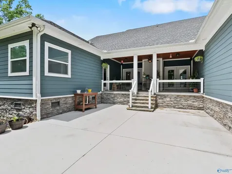 92 Dogwood Lane Grant AL 35747