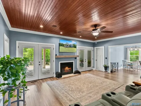 92 Dogwood Lane Grant AL 35747