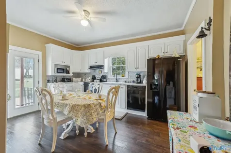 479 Elora Road Elora TN 37328