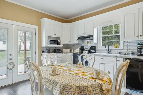 479 Elora Road Elora TN 37328