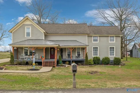 479 Elora Road Elora TN 37328