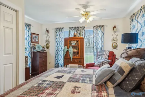 479 Elora Road Elora TN 37328