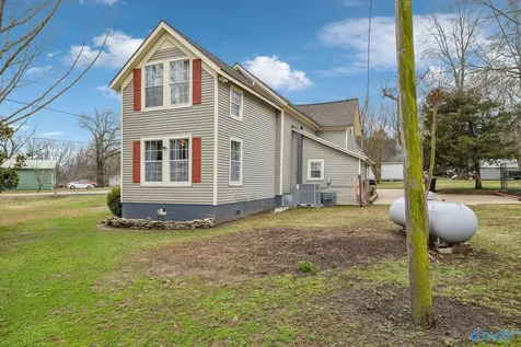 479 Elora Road Elora TN 37328