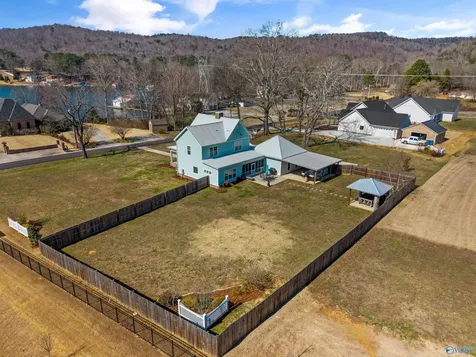 128 Carlton Road Scottsboro AL 35769