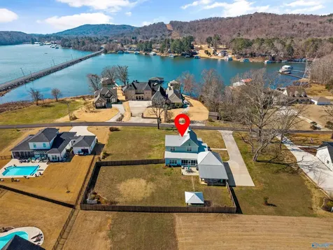 128 Carlton Road Scottsboro AL 35769