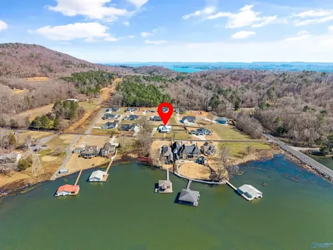 128 Carlton Road Scottsboro AL 35769