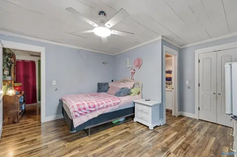 21669 Holt Road Athens AL 35613