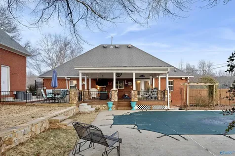 21669 Holt Road Athens AL 35613