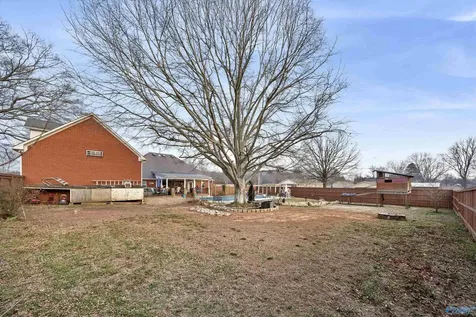 21669 Holt Road Athens AL 35613