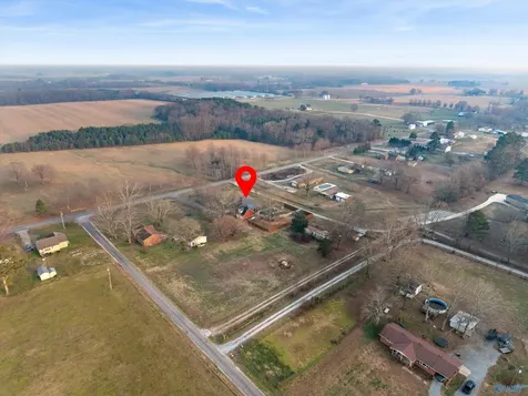 21669 Holt Road Athens AL 35613