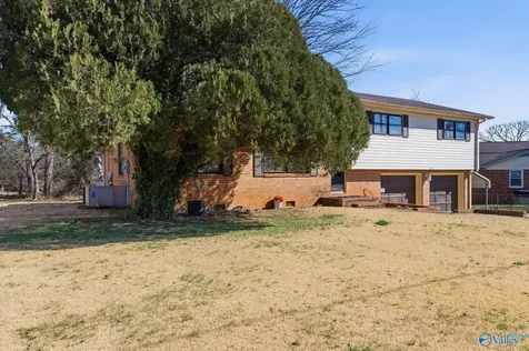 3116 Forsythe Drive NW Huntsville AL 35810
