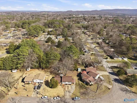 3116 Forsythe Drive NW Huntsville AL 35810