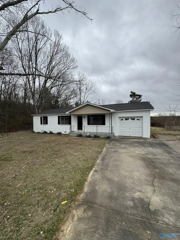 16750 Albert Road Athens AL 35611