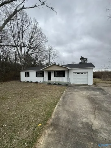 16750 Albert Road Athens AL 35611