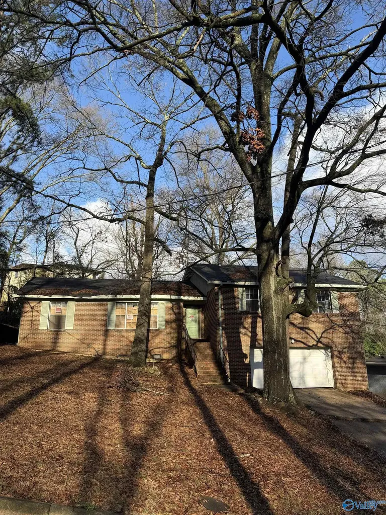 1024 6th Place W Birmingham AL 35204