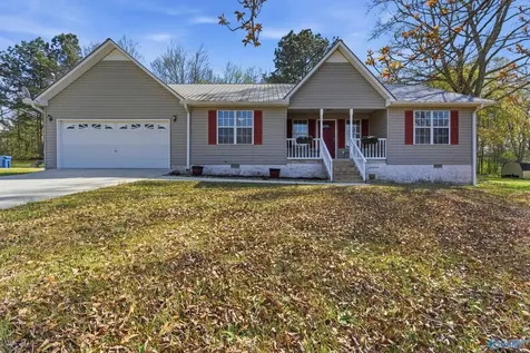 62 Clyde Circle Guntersville AL 35976