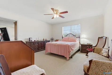 62 Clyde Circle Guntersville AL 35976
