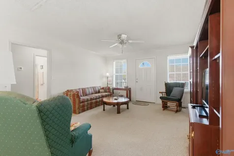 62 Clyde Circle Guntersville AL 35976
