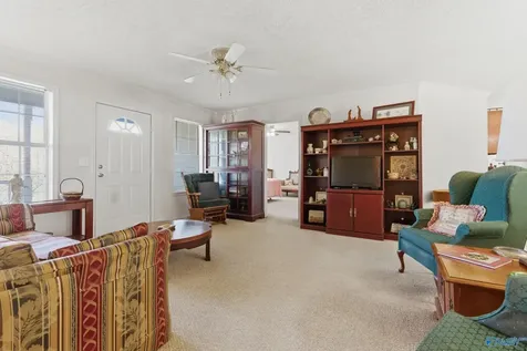 62 Clyde Circle Guntersville AL 35976