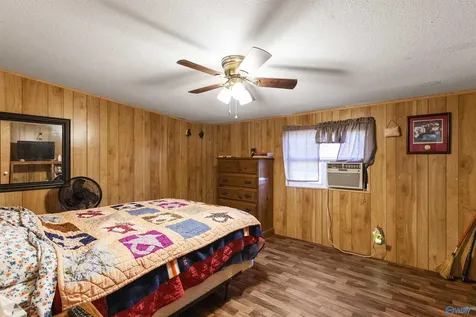 439 County Road 1568 Cullman AL 35058