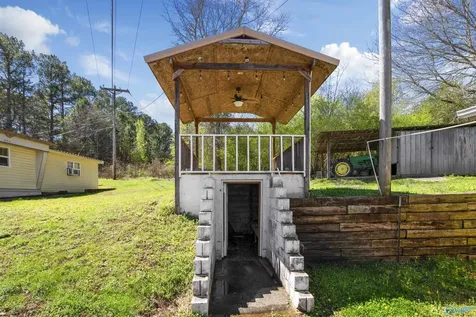 439 County Road 1568 Cullman AL 35058