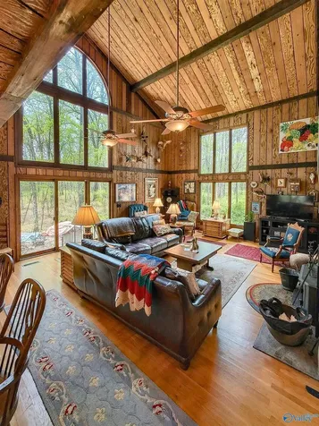 18739A County Road 89 Mentone AL 35984