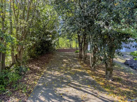5601 Spring Creek Drive Guntersville AL 35976