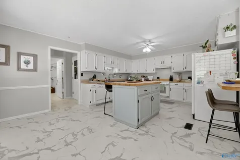 6496 Spring Creek Drive Guntersville AL 35976