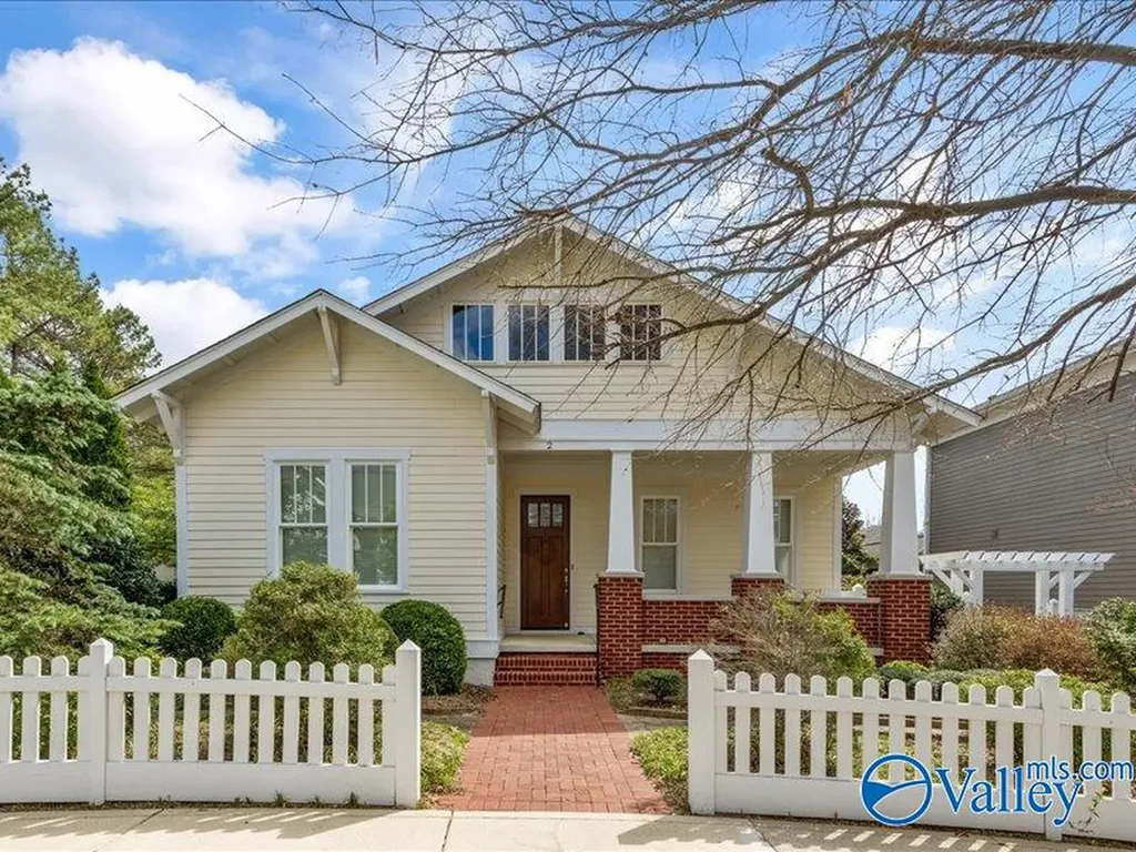 2 Braxton Street NW Huntsville AL 35806