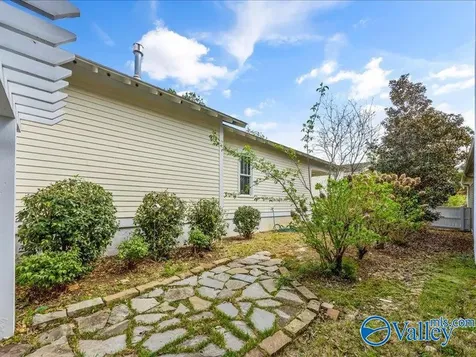 2 Braxton Street NW Huntsville AL 35806