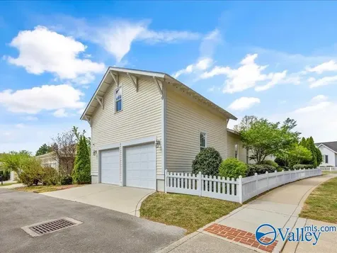 2 Braxton Street NW Huntsville AL 35806