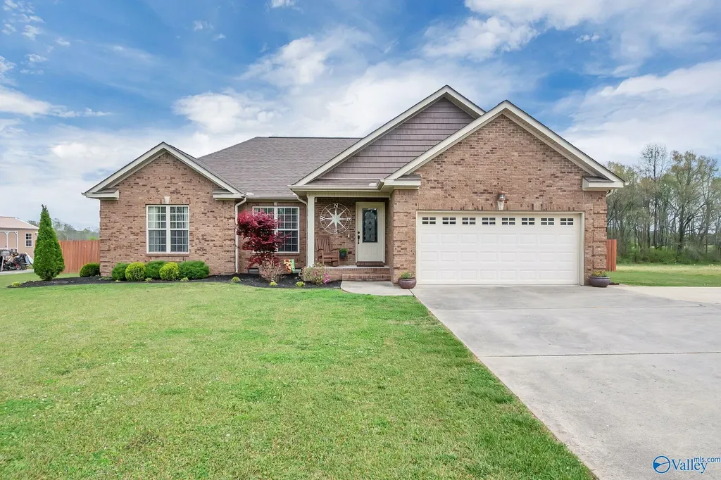 19576 Looney Road Athens AL 35613