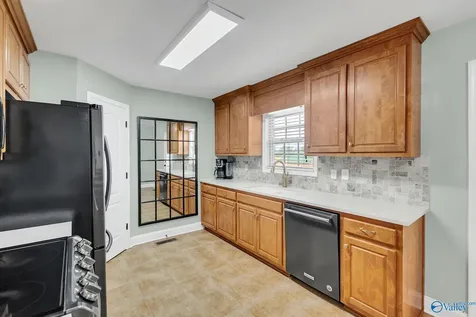 19576 Looney Road Athens AL 35613