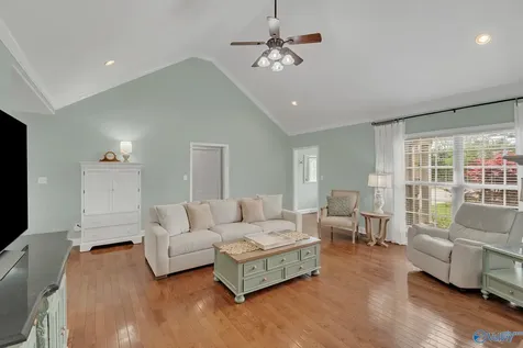 19576 Looney Road Athens AL 35613