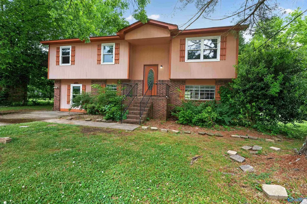 4056 Knollbrook Drive NW Huntsville AL 35810