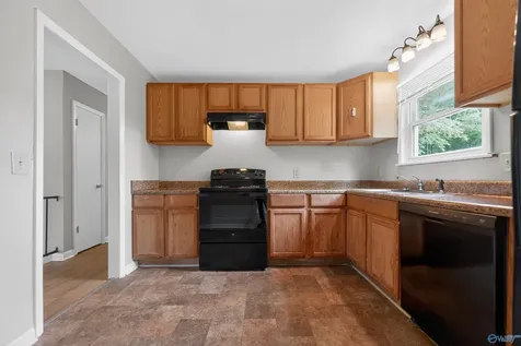 4056 Knollbrook Drive NW Huntsville AL 35810