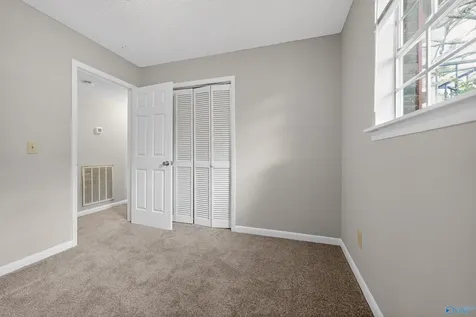 4056 Knollbrook Drive NW Huntsville AL 35810