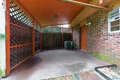 4056 Knollbrook Drive NW Huntsville AL 35810