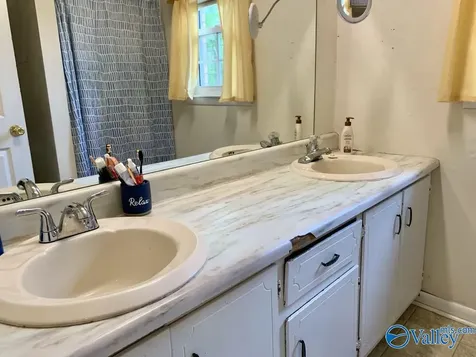 23799 Holt Road Athens AL 35613